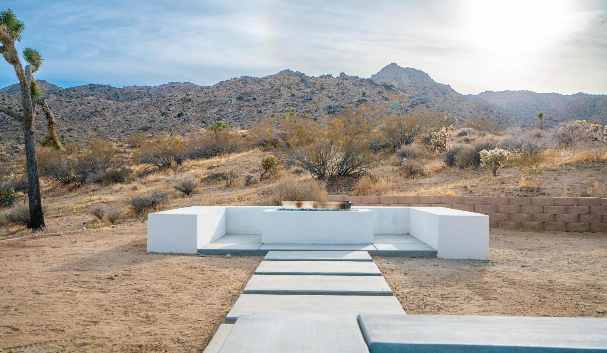Experience Desert Serenity Gateway To جوشوا تري المظهر الخارجي الصورة